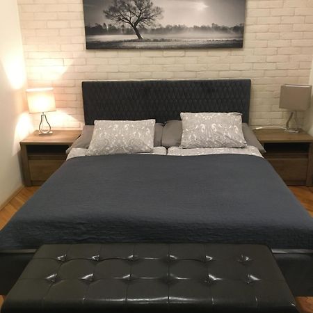 Rustic Apartman Budapest Bagian luar foto